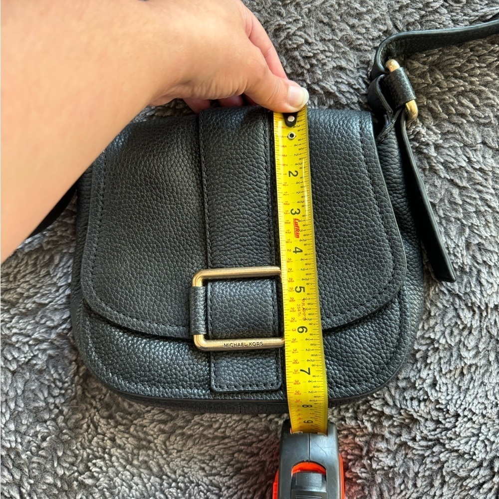 MICHAEL KORS Large Maxine Black Pebbled Leather Saddle Bag - Picture 4 of 12